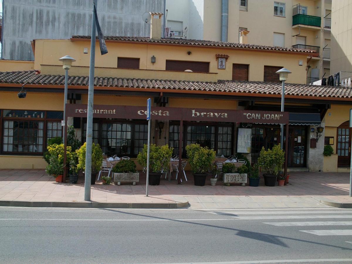 فندق Pensio Costa Brava سان أنتوني دي كالونخي المظهر الخارجي الصورة